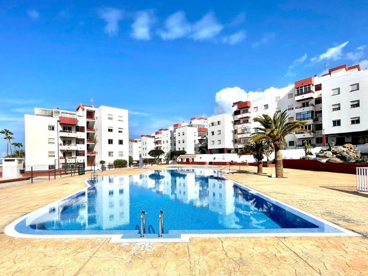 אדחה Apartamento Urb. Palmeras Del Sur Con Piscina מראה חיצוני תמונה